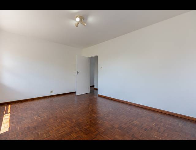 2 BEDROOM APARTMENT FOR SALE IN WYNBERG
